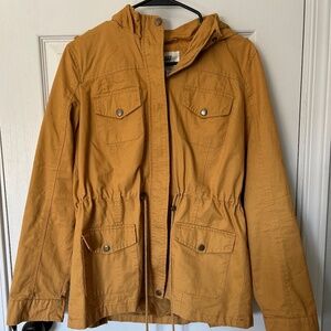 Women’s cinched coat